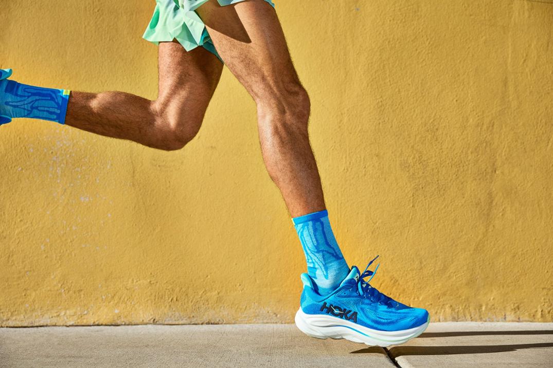 Location Image for Clifton 10 Road-Running Shoes - Men's