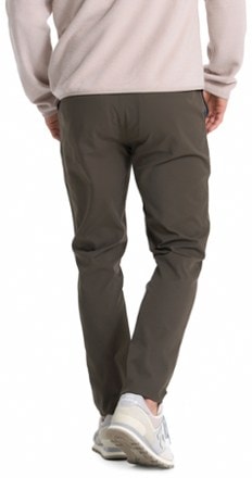 Vuori Cascade Tech Chino Pants - Men's 2