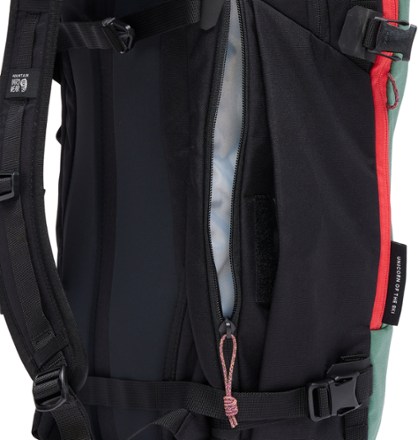 Mountain Hardwear Gnarwhal 25 Snow Pack 4