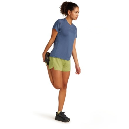 Icebreaker Merino Blend 125 Cool-Lite Speed Slit Back T-Shirt - Women's 3