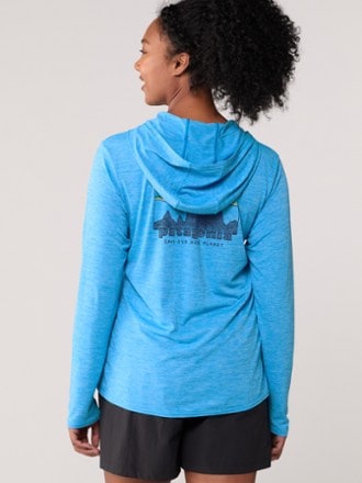 Patagonia Capilene Cool Daily Graphic Hoodie - Women's 2