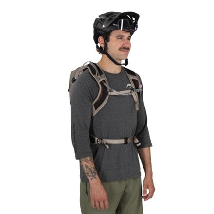 Osprey Raptor LT 12 Hydration Pack - Men's 7