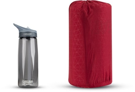 Sea to Summit Comfort Plus Self-Inflating Sleeping Pad - Rectangular Water bottle (not included) shown for size reference only