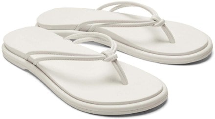 OluKai 'Aka Flip-Flops - Women's 1