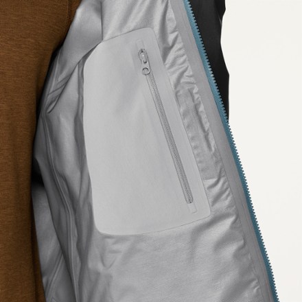 Arc'teryx Beta Jacket - Men's 6