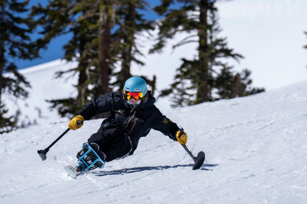 Location Image for I/O MAG ChromaPop Snow Goggles with Lens Protector