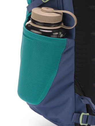 Osprey Daylite Pack Water bottle pocket (Water bottle sold separately)