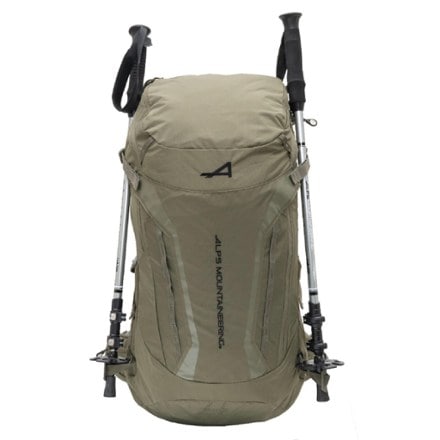 ALPS Mountaineering Baja 40 Pack Trekking poles not included