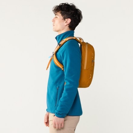 REI Co-op Trailmade 10 Hydration Pack 2