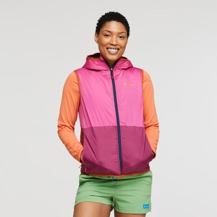 Cotopaxi Teca Calido Hooded Insulated Vest - Women's 1