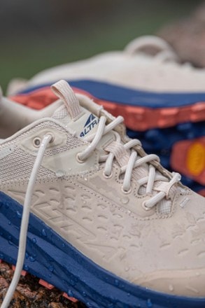 Altra Olympus 6 Hike Low GTX Shoes - Women's 9