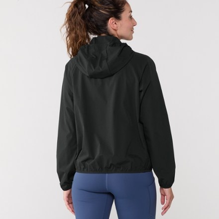 Vuori Renew Trainer Shell Jacket - Women's 2