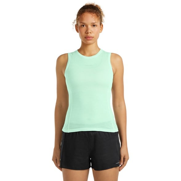 On Body Image of color Mint