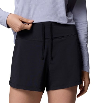 Columbia Castback Shorts - Women's 4