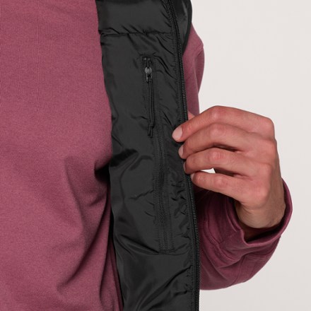 The North Face Terra Peak Insulated Vest - Men's 4