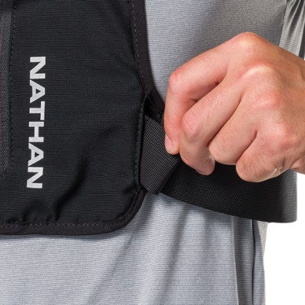 Nathan QuickStart 3.0 6 L Hydration Vest 8