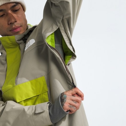 The North Face Driftview Anorak - Men's 6