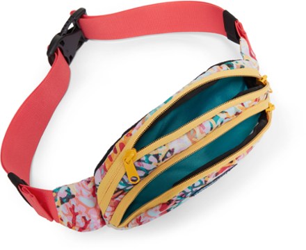 KAVU Spectator Waist Pack 4