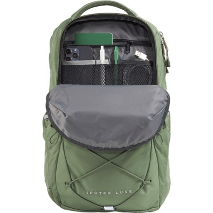 The North Face Jester Luxe Pack - Women's 4