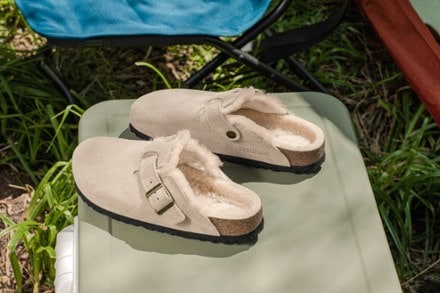 Location Image for Boston Shearling Clogs - Men's