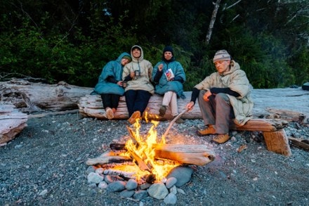 Therm-a-Rest Honcho Poncho Down 3