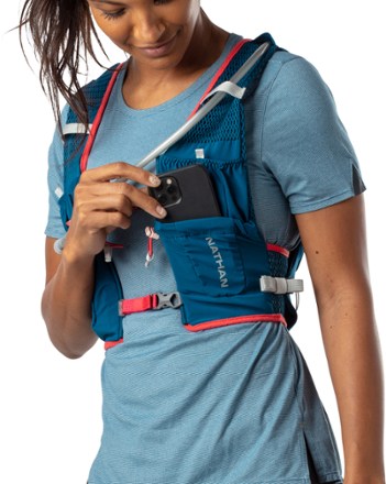 Nathan VaporAiress Lite 4 L Hydration Vest - Women's 10