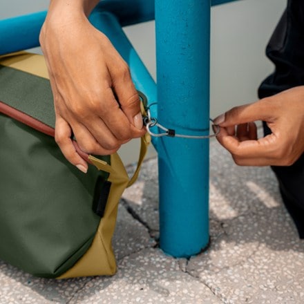 Sherpani Viso Tote Crossbody Bag - Women's 10