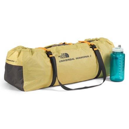 The North Face Universal Wawona 3 Tent Water bottle not included