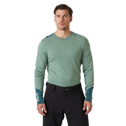 Helly Hansen Lifa Merino Midweight Crew Base Layer Top - Men's 4