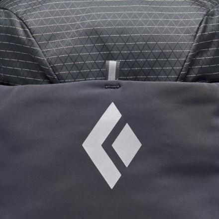 Black Diamond Pursuit 15L Pack 7