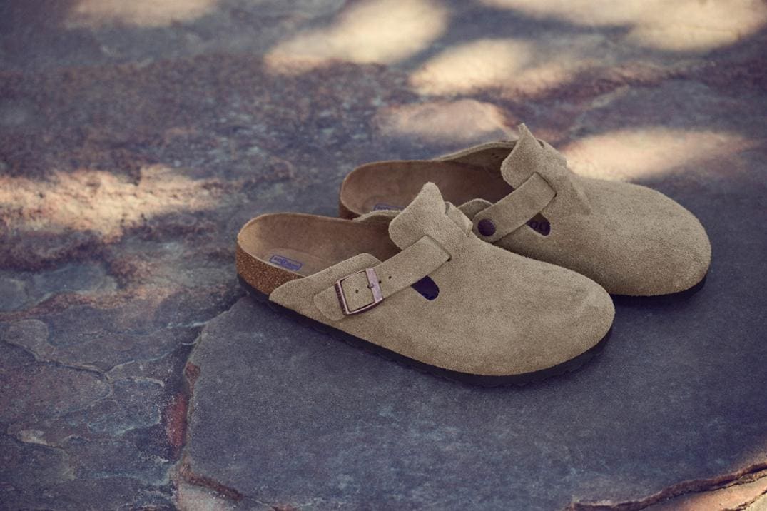 Location Image for Boston Soft Footbed Clogs - Women's