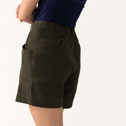 Hikerkind 8-Pocket Shorts - Women's 5