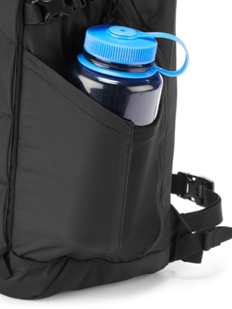 REI Co-op Ruckpack 28 Recycled Daypack - Men's Water bottle pocket (water bottle not included) (Black)