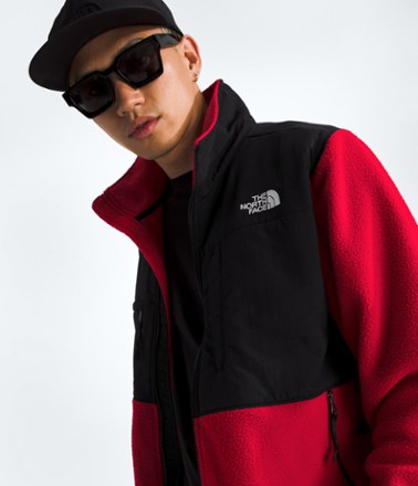 The North Face Retro Denali Jacket - Men's 5