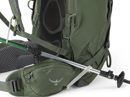 Osprey Kestrel 38 Pack - Men's Hydration port & tube routing