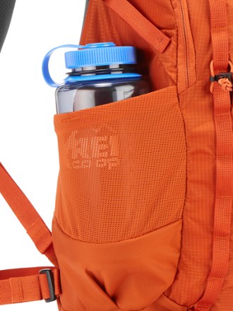 REI Co-op Trail 25 Pack Water bottle pocket (water bottle not included)