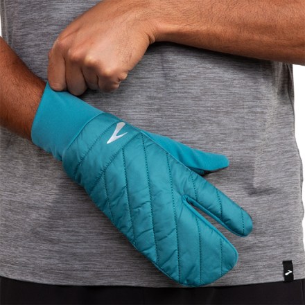 Brooks Shield Lobster Gloves 2.0 1
