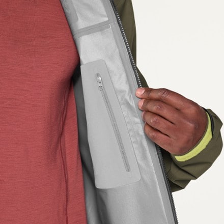Arc'teryx Beta Jacket - Men's 7