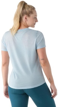 Smartwool Active Ultralite V-Neck T-Shirt - Women's 2