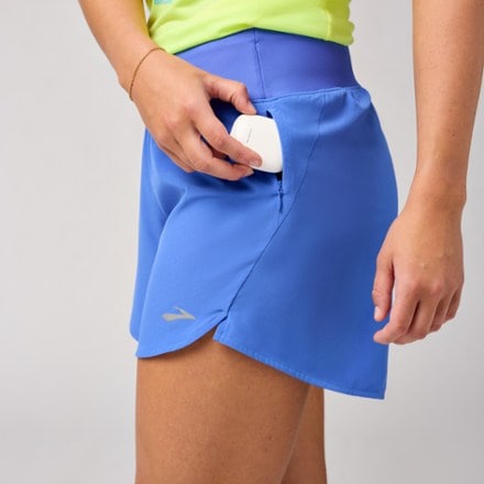 Brooks Chaser 5" Shorts 2.0 - Women's 3