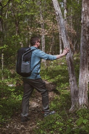 ALPS Mountaineering Contour 28 Pack 10