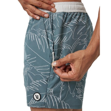 Vuori Maverick Volley Shorts - Men's 4