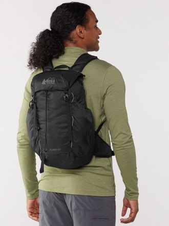 REI Co-op Flash 22 Pack 1