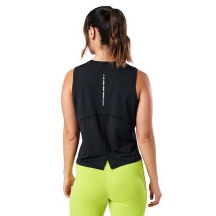 Nathan Sprinter Sleeveless Shirt - Women's 2