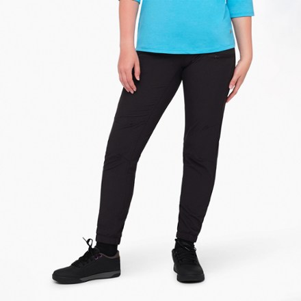 SHREDLY Limitless Stretch Waistband High-Rise Bike Pants - Women's 1