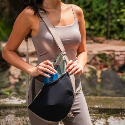 Sherpani Cross Link 6 L Sling Bag 5