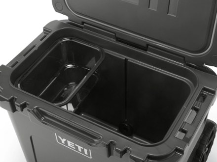 YETI Roadie 32 Wheeled Cooler 4