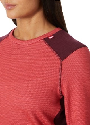 Helly Hansen LIFA Merino Midweight Crew Base Layer Top - Women's 4