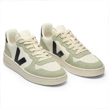 VEJA V-10 Leather Shoes - Men's 1