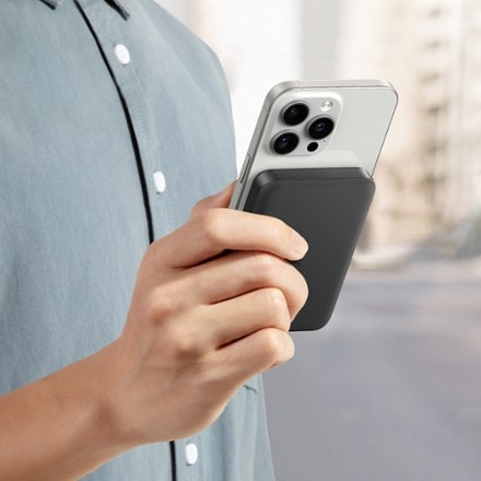 Anker MagGo Power Bank (10,000 mAh, Slim) 4